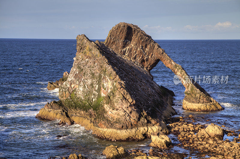 苏格兰Portknockie的Bow Fiddle Rock